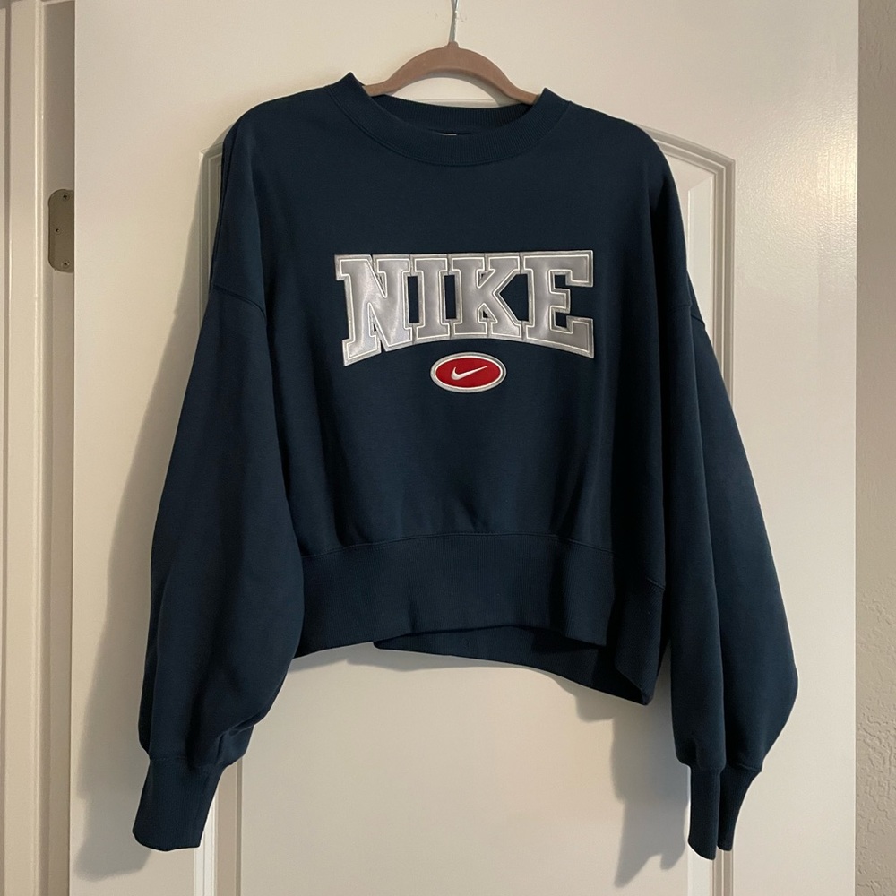 Nike cropped crew